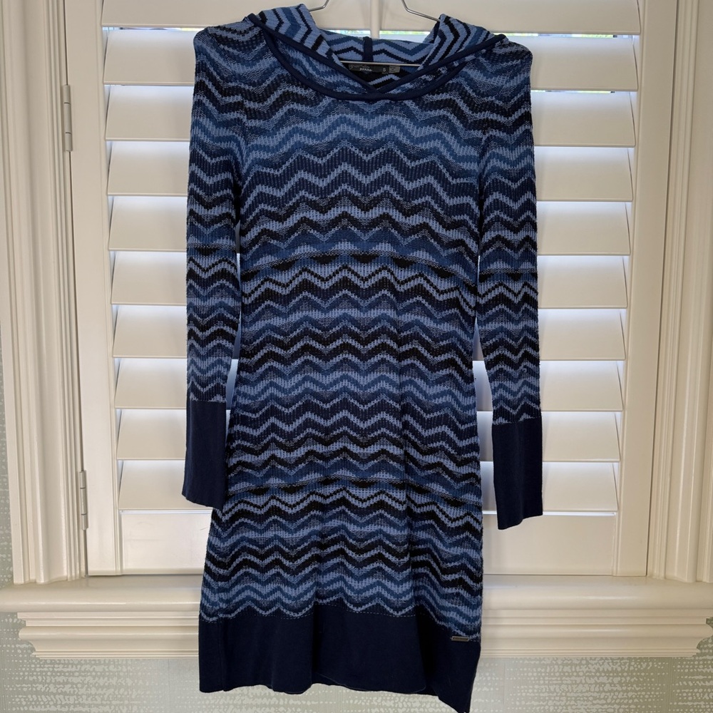 Prana Navy and Light Blue Chevron Sweater Dress